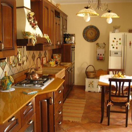 B&B Villa Liliya Фьюмефреддо-ди-Сицилия Экстерьер фото